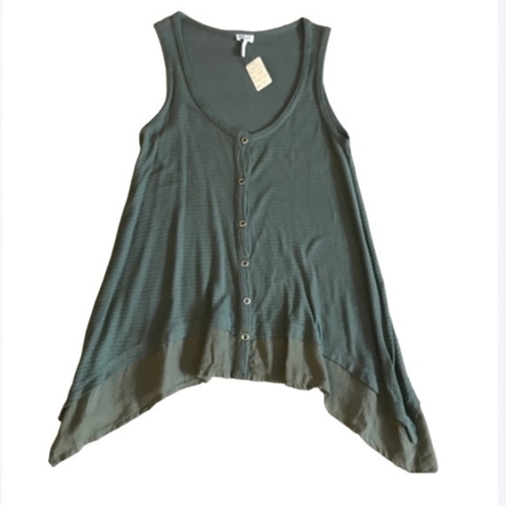 - NWT! SPLENDID size small women’s militia  top. Flowy.